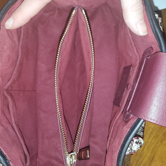 Like NEW Coach Exotic Signature Margot Bag - Picture 15 of 16